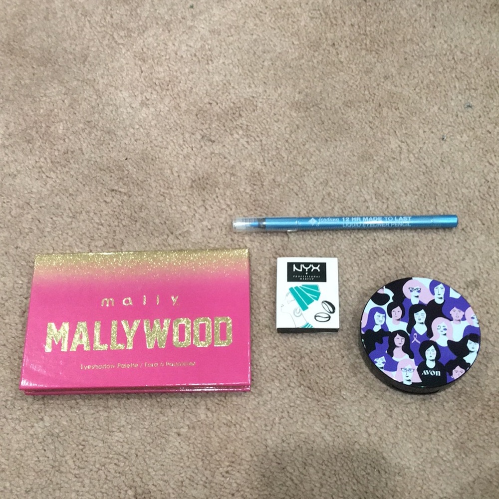Makeup “Lot” sale. 4 items, all brand new.